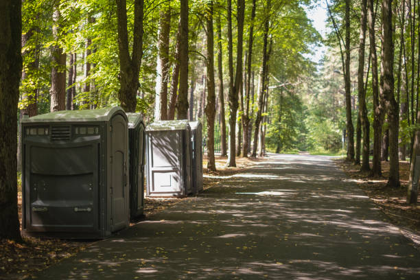 Porta potty delivery and setup in Plum Grove, TX